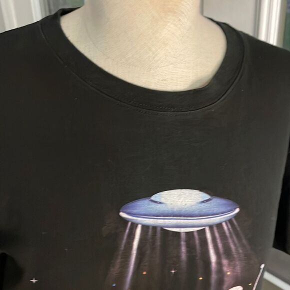 < instert random object here > - Picture 2 of 10